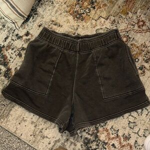 Aerie women’s gray sweatshorts with pockets